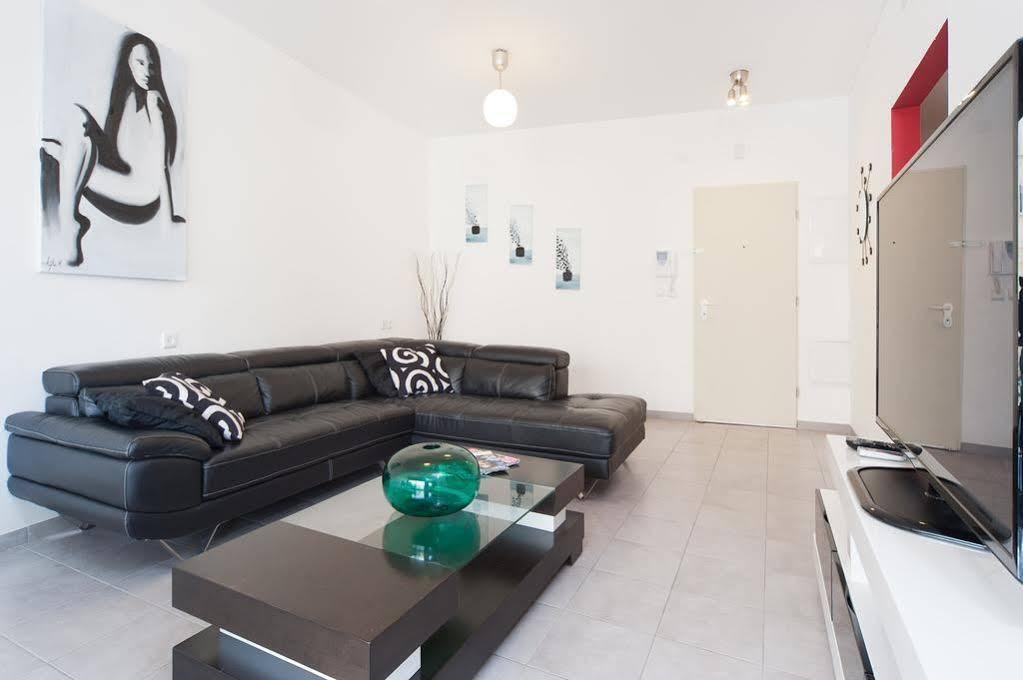 Stunning 2Br Apt W Balcony In City Center By Sea N' Rent Tel Aviv Buitenkant foto
